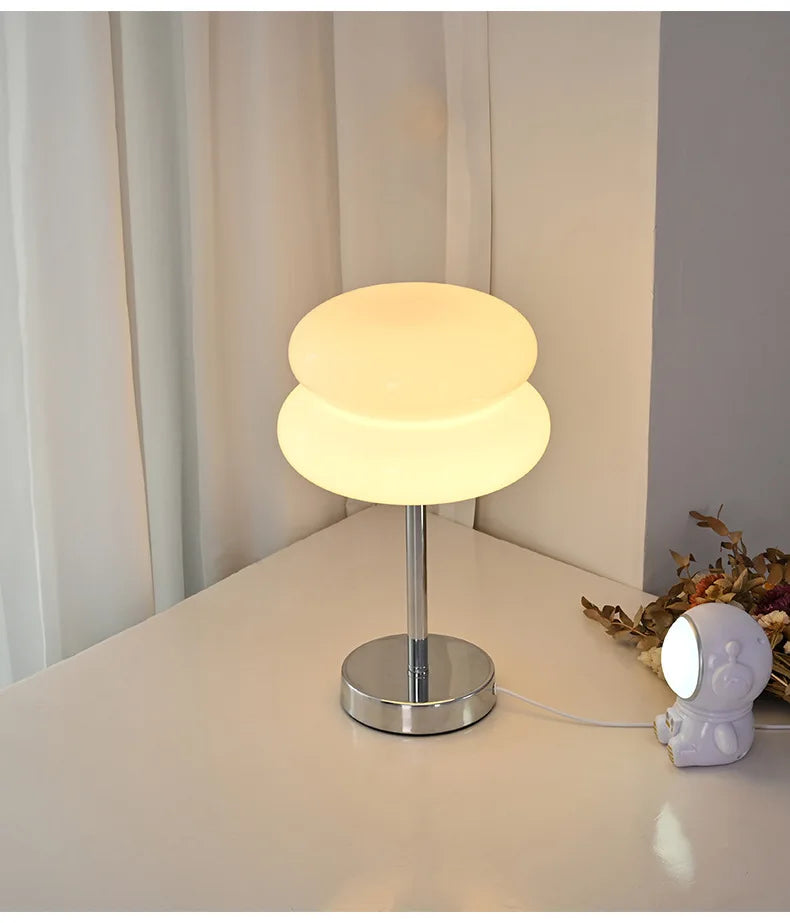Glass table lamp with trichromatic dimming