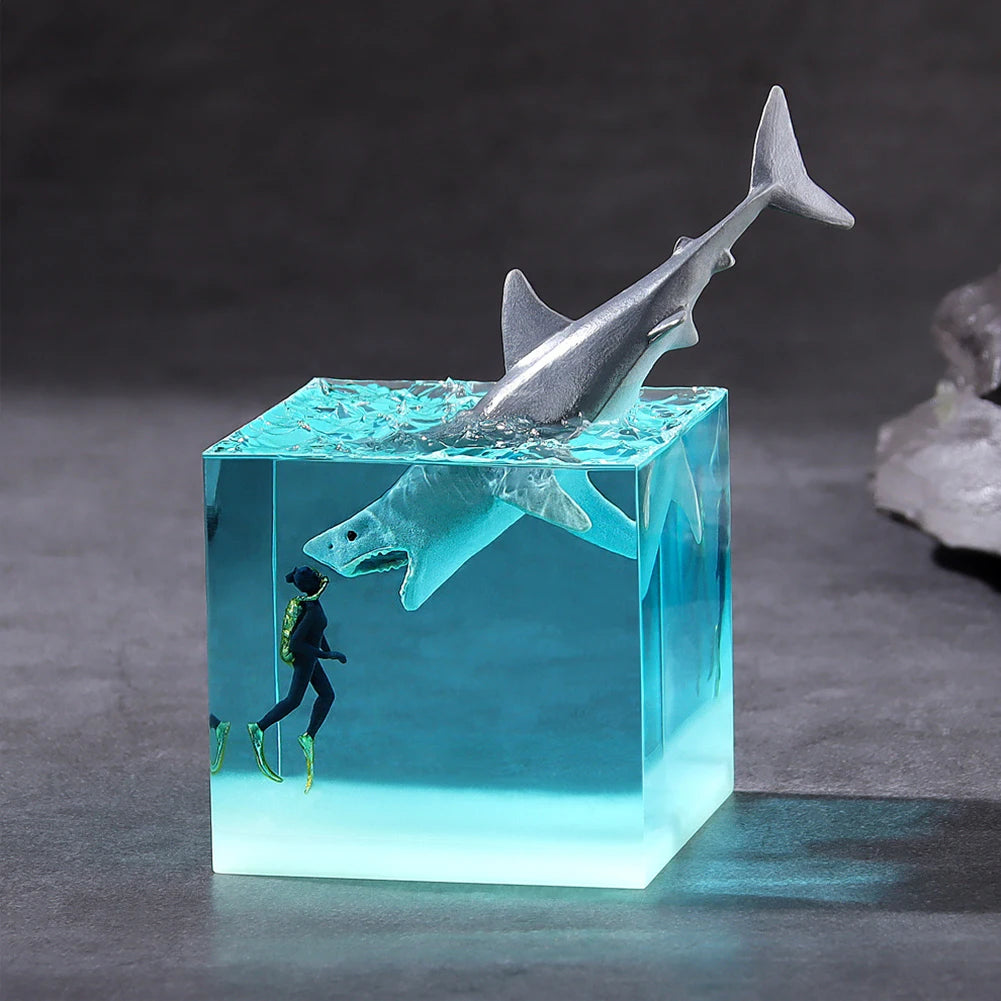 Shark Diver Epoxy Resin LED Decoration Lamp